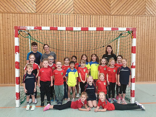 Mannschaftsfoto der F-Jugend gemischt (Minis) des TSV Wartenberg